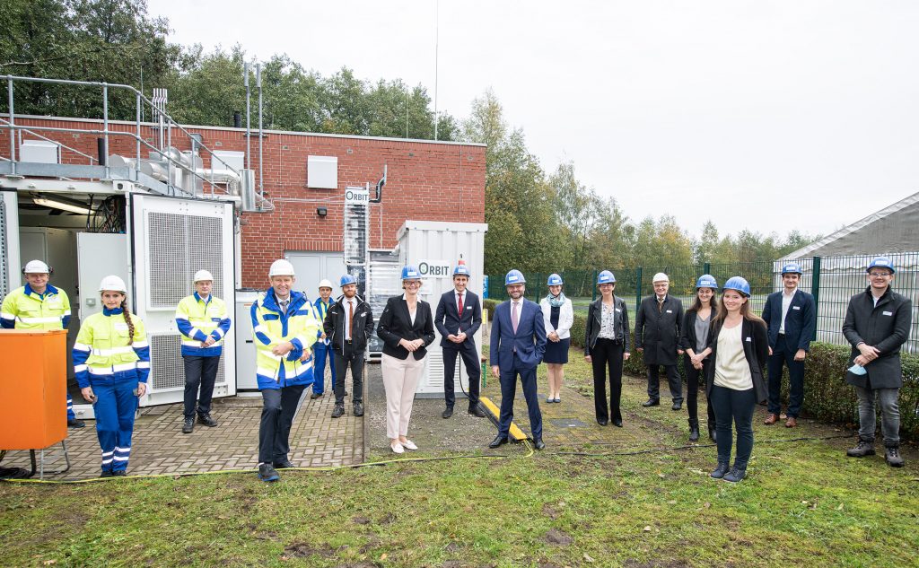 Im Zusammenspiel haben die Beteiligten einen Meilenstein im Verbundprojekt ORBIT erreicht: Die erste Power-to-Gas-Bioreaktor-Anlage geht in Deutschland ans Netz. Die Felderprobung erfolgt in Ibbenbüren (Nordrhein-Westfalen). 