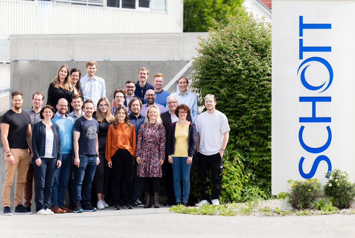 Das Projektteam beim 4. Projekttreffen bei der SCHOTT AG in Landshut. Foto: SCHOTT AG